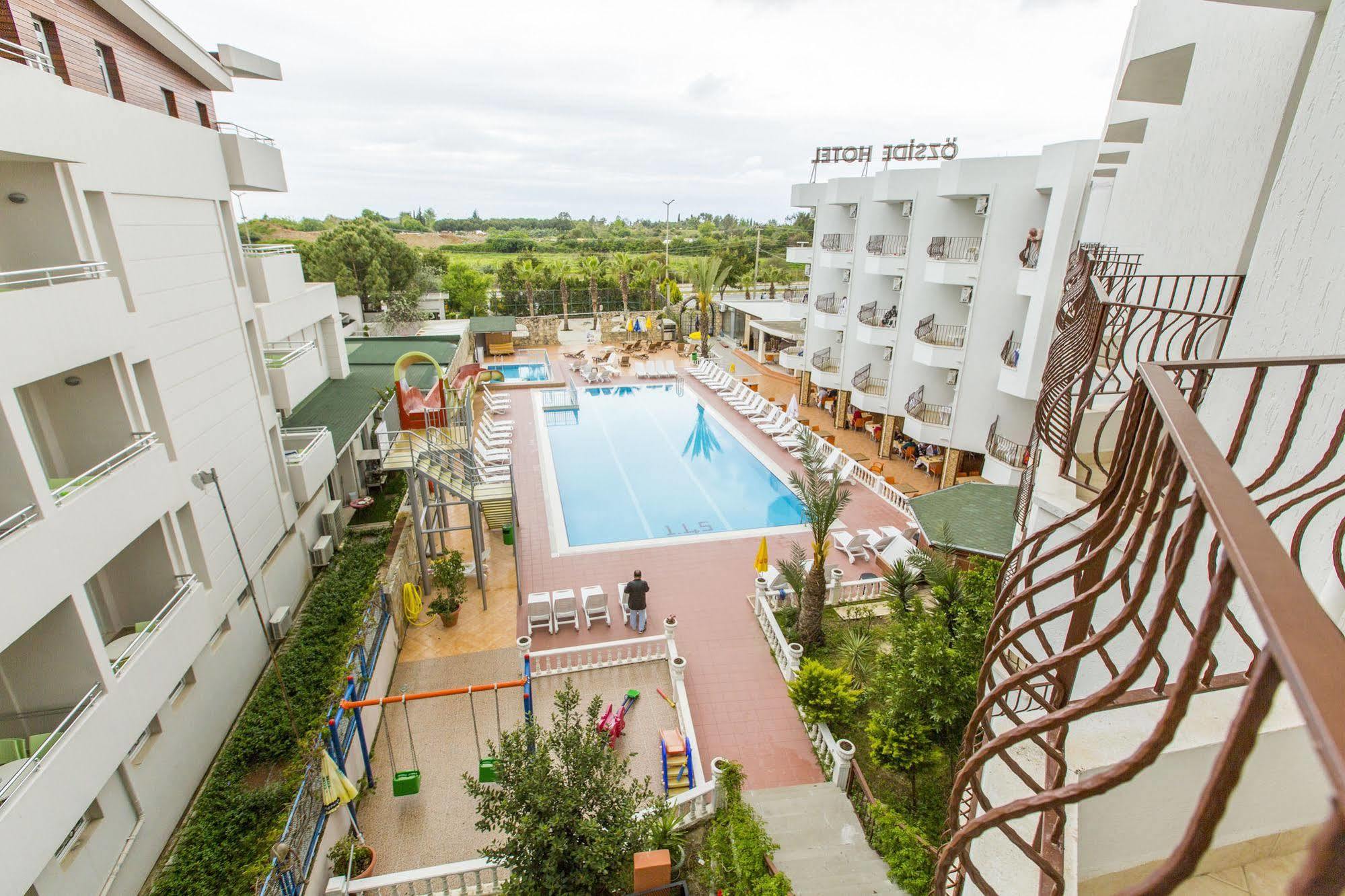 Hotel Oz Side